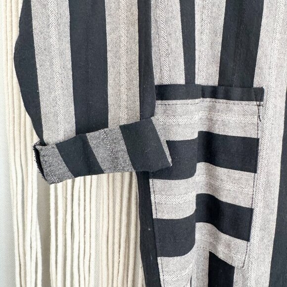 Doe + Rae Black & Grey Striped Cotton Long Blazer Size Medium EUC - Picture 6 of 9